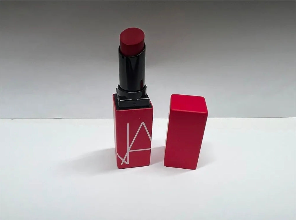 أحمر شفاه Nars Powermatte - 132 Dragon Girl - حجم السفر 0.8 غرام